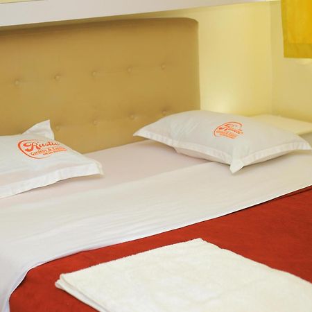 Rustic Gardens Bed & Breakfast Kitunzi Lungujja 坎帕拉 外观 照片
