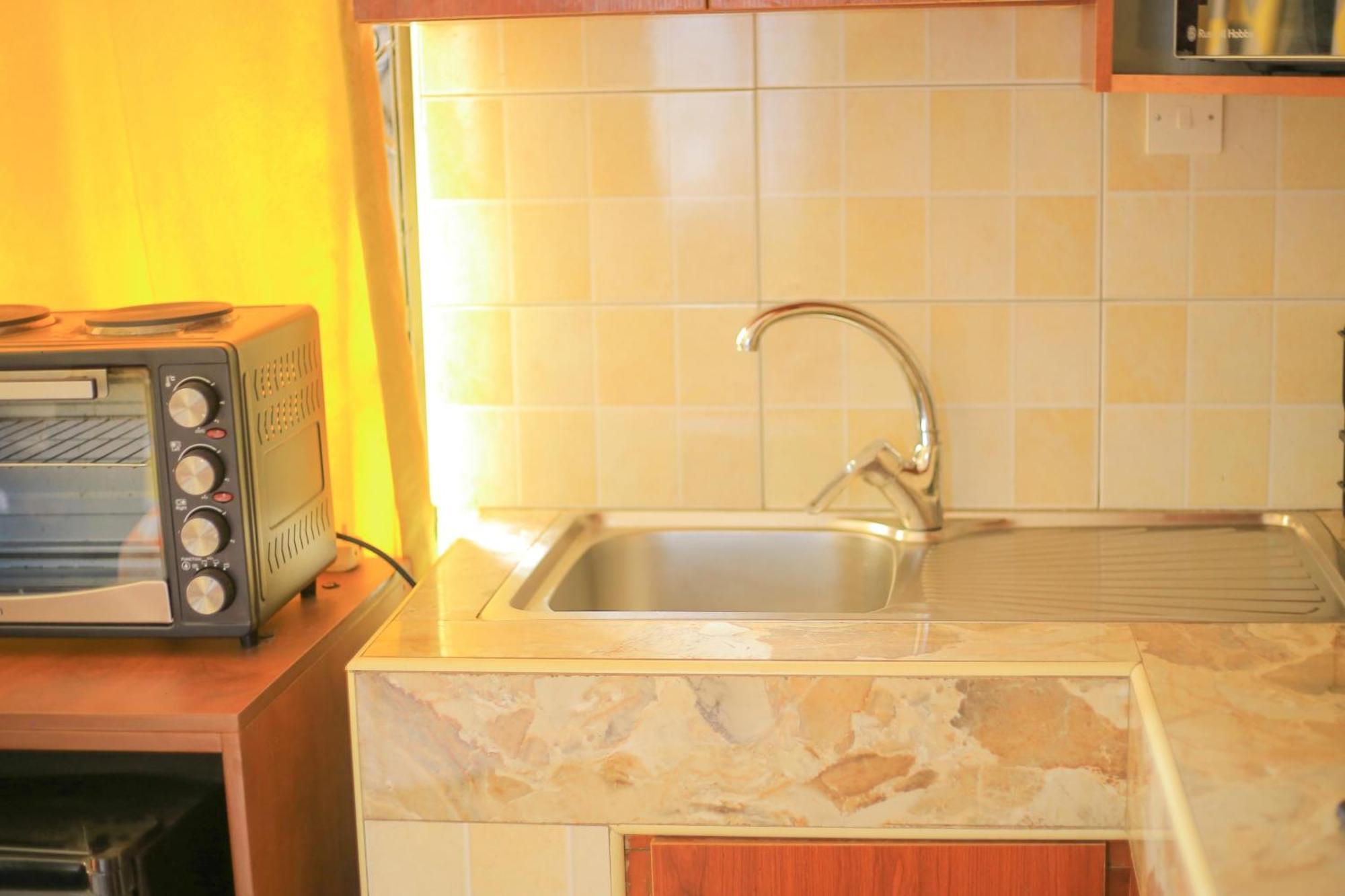 Rustic Gardens Bed & Breakfast Kitunzi Lungujja 坎帕拉 外观 照片